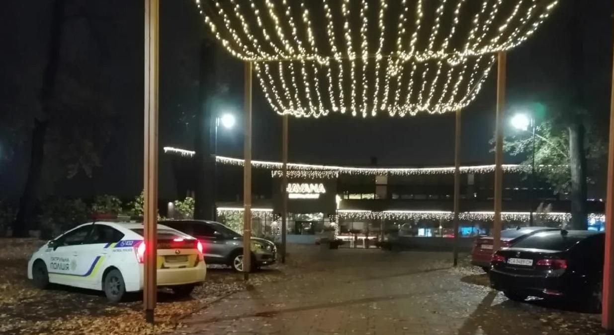 Ресторан Гавана в Киеве игнорировал карантин: полиция взяла штурмом Ресторан Гавана в Киеве игнорировал карантин: полиция взяла штурмом