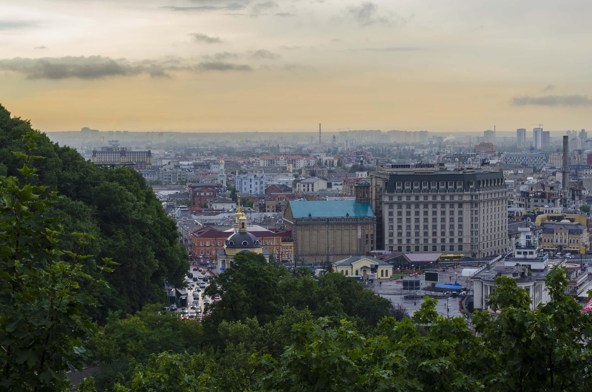 Погана якість повітря у Києві: столиця знову потрапила у рейтинг IQair