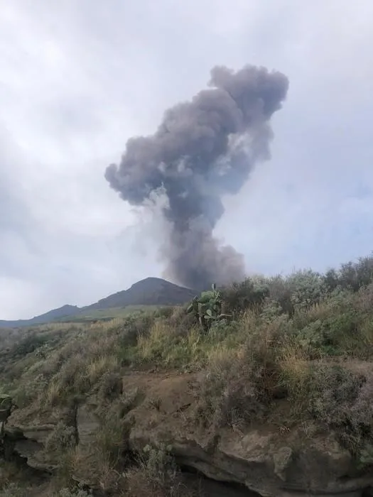 Італія острів Стромболі виверження вулкану