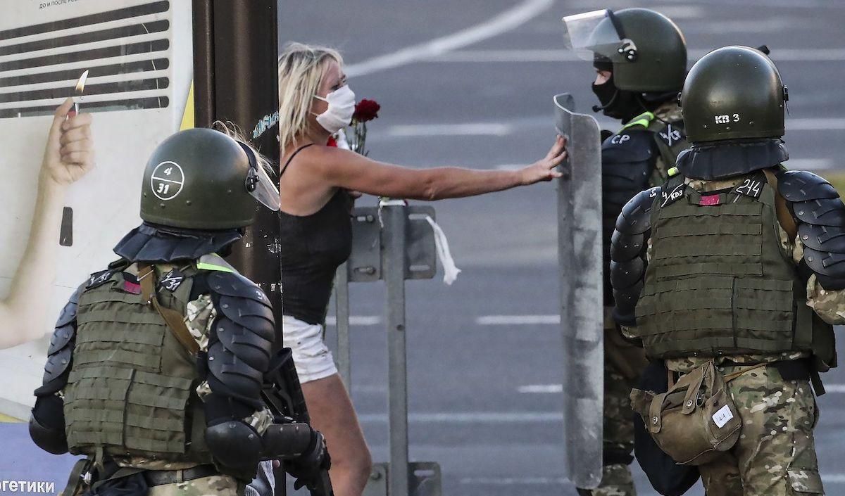 Вагітній у Білорусі дали 25 діб арешту за участь в протесті Вагітній у Білорусі дали 25 діб арешту за участь в протесті