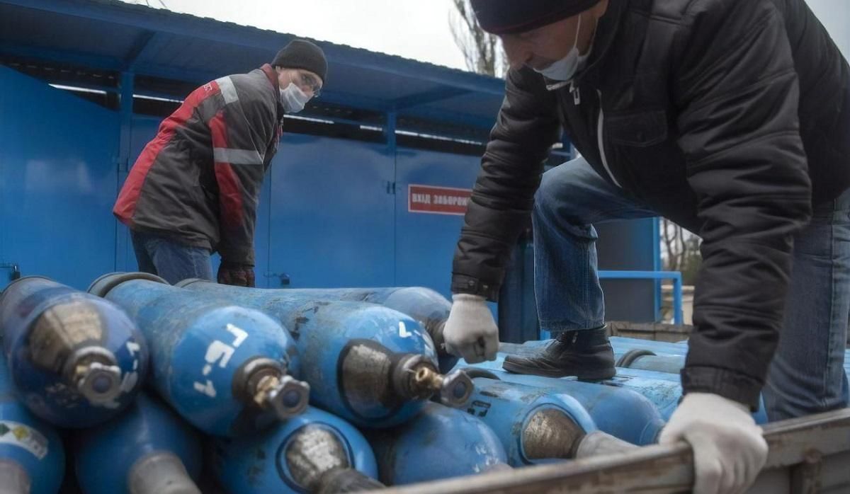 ММКІ поставляє в лікарні Маріуполя кисень для пацієнтів з коронавірусом ММКІ поставляє в лікарні Маріуполя кисень для пацієнтів з коронавірусом