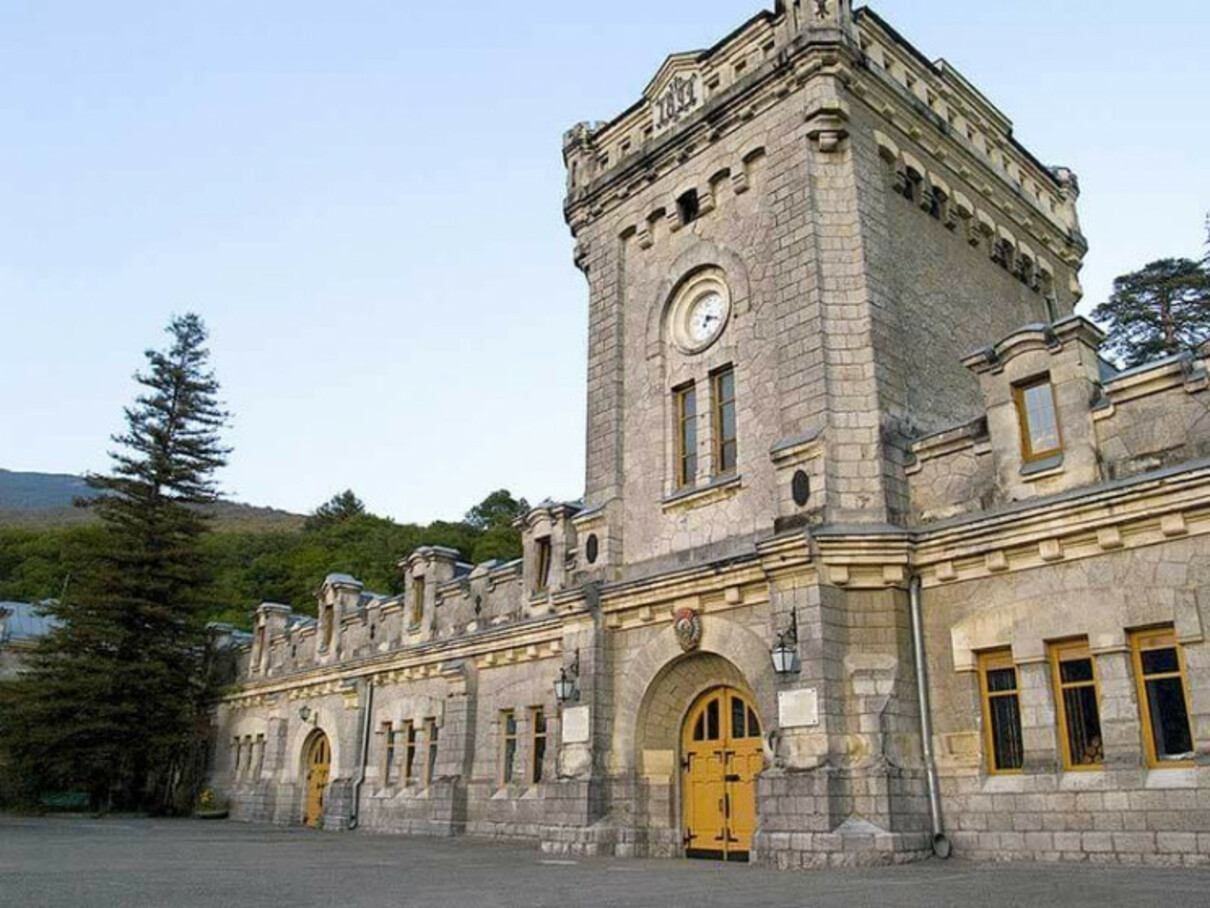 Винзавод Масандра продають в анексованому Криму: реакція України Винзавод Масандра продають в анексованому Криму: реакція України