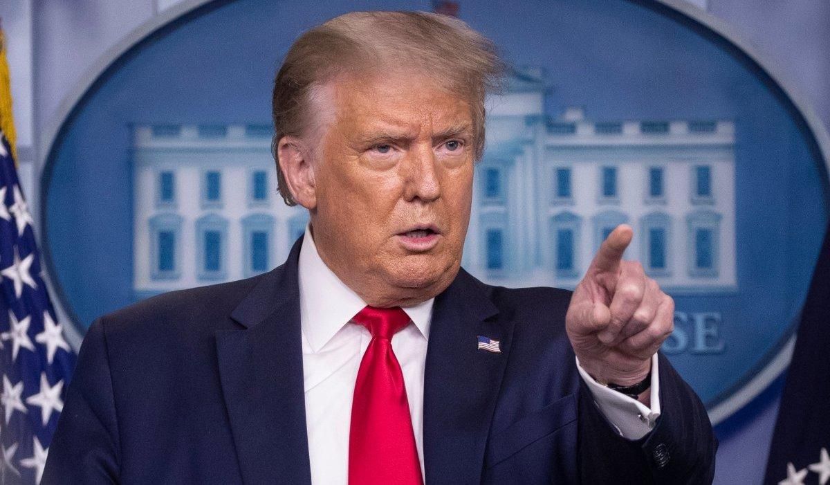 Трамп звільнив голову Агентства з кібербезпеки США: причина Трамп звільнив голову Агентства з кібербезпеки США: причина