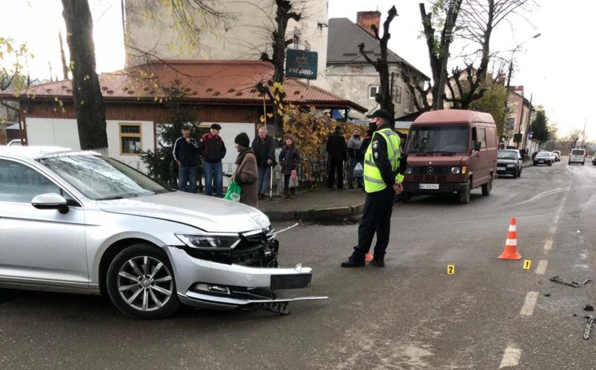 На Львівщині 17.11.2020 мотоцикліст збив 2-річного хлопчика: фото