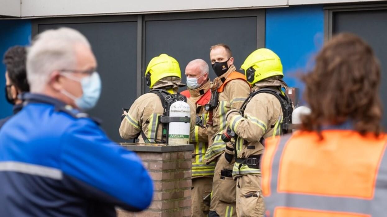 У Нідерландах люди отримали листи із загадковим порошком – фото, відео У Нідерландах люди отримали листи із загадковим порошком – фото, відео