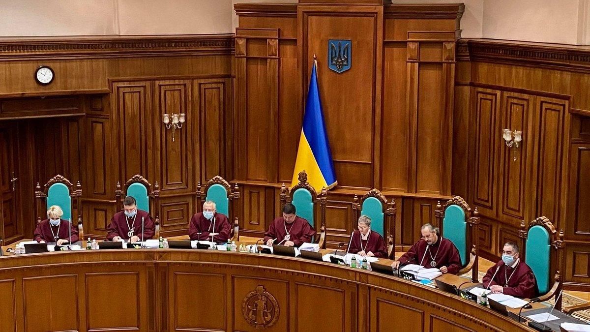 Рада создала рабочую группу для преодоления конституционного кризиса