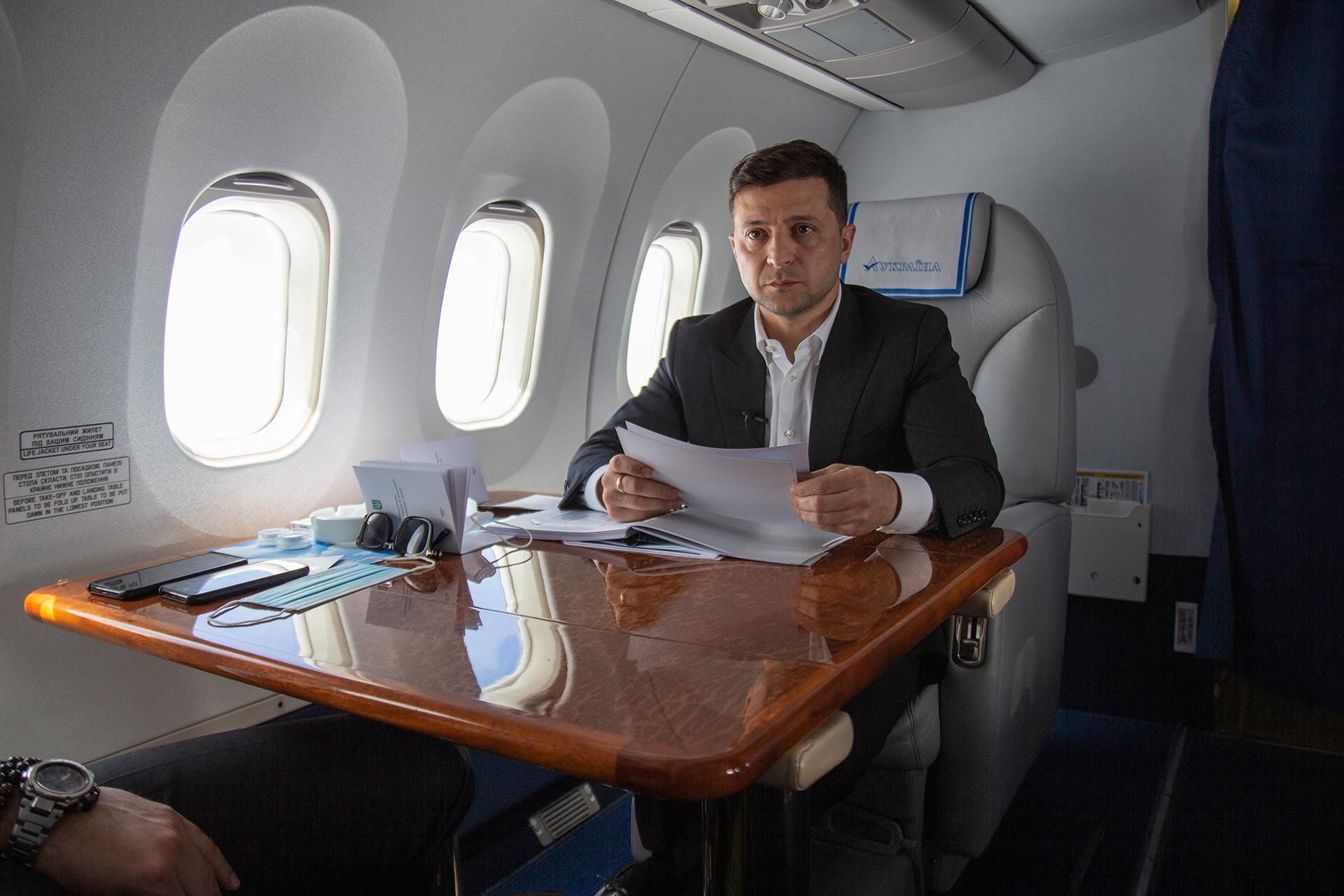На самолете Зеленского установят интернет за 32 миллиона гривен