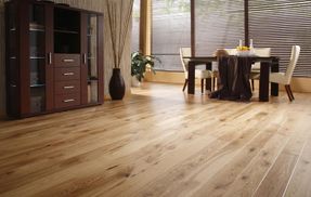 Дерев'яна підлога у квартирі та будинку: 4 нюанси, які повинні знати власники