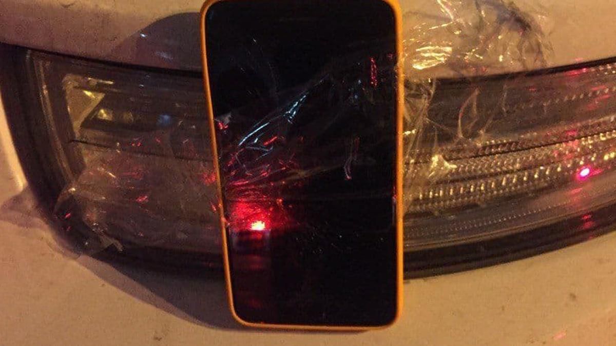 В Киеве девушка напугала полицию: вернула подарок бывшему В Киеве девушка напугала полицию: вернула подарок бывшему