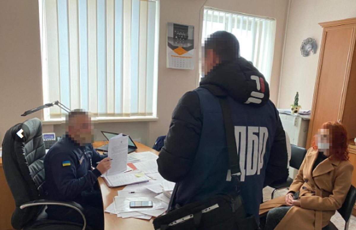 Обшук в управлінні ДСНС Луганщини 17.11.2020: деталі, фото Обшук в управлінні ДСНС Луганщини 17.11.2020: деталі, фото