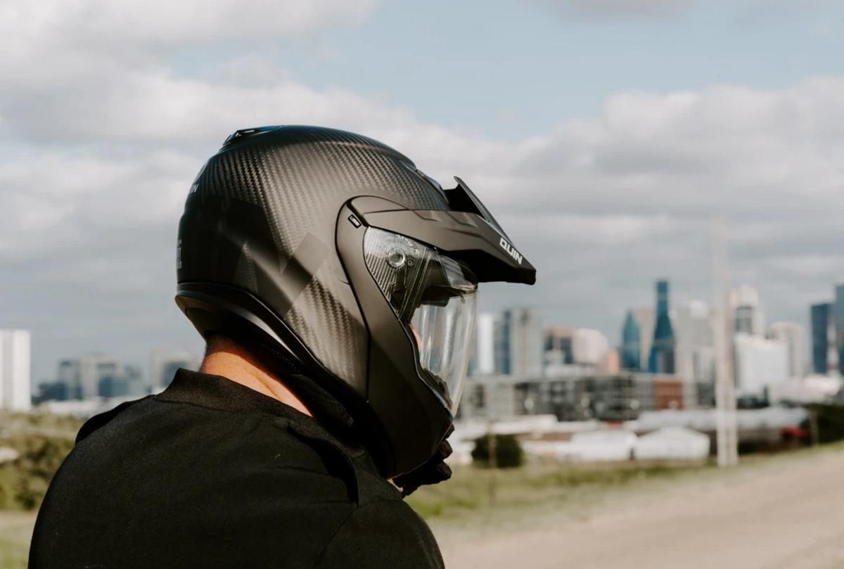 Розумний шолом Quin Quest повідомить рятувальникам про аварію Розумний шолом Quin Quest повідомить рятувальникам про аварію