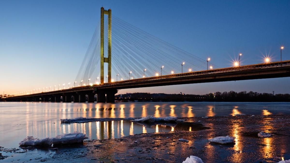 В Киеве на 3 суток перекроют часть Южного моста