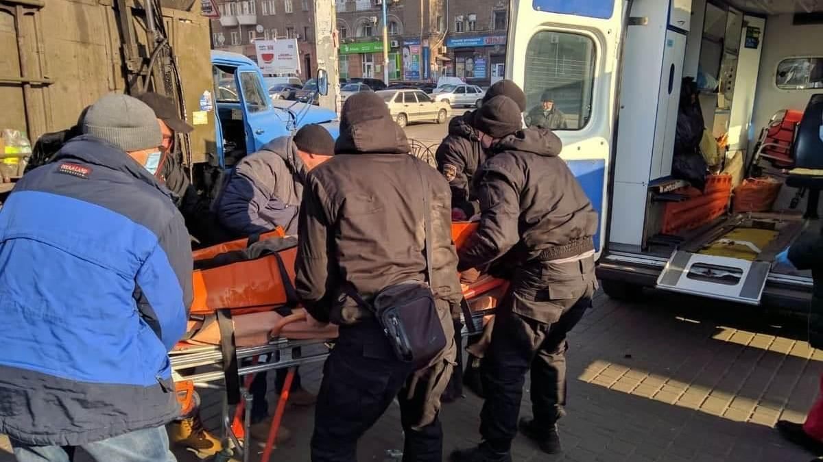 На центральній площі Кам'янського сміттєвоз збив 2-річного хлопчика