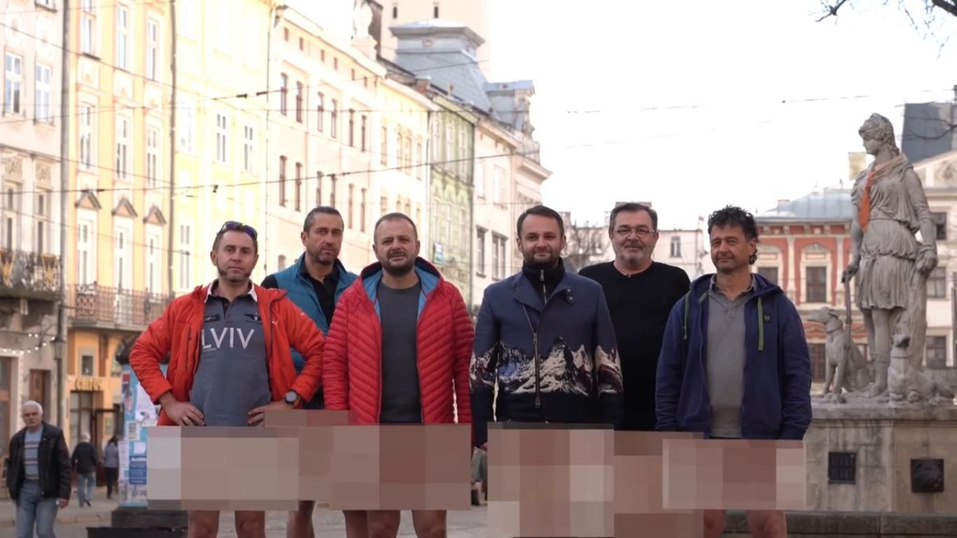 Без штанів: львівські ресторатори записали відеозвернення до Кабміну