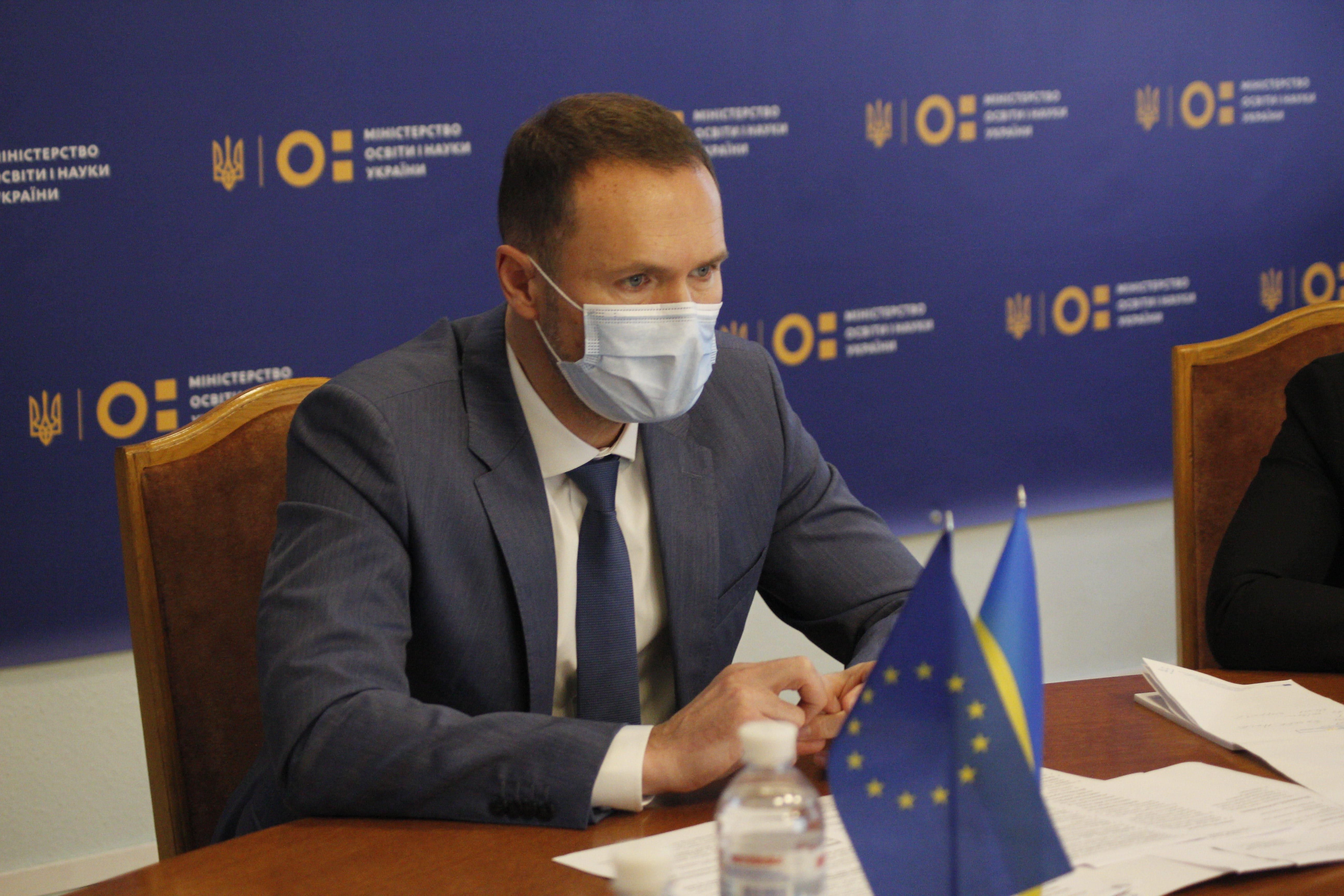 Шкарлет запевнив про незмінність курсу реформ в українській освіті Шкарлет запевнив про незмінність курсу реформ в українській освіті