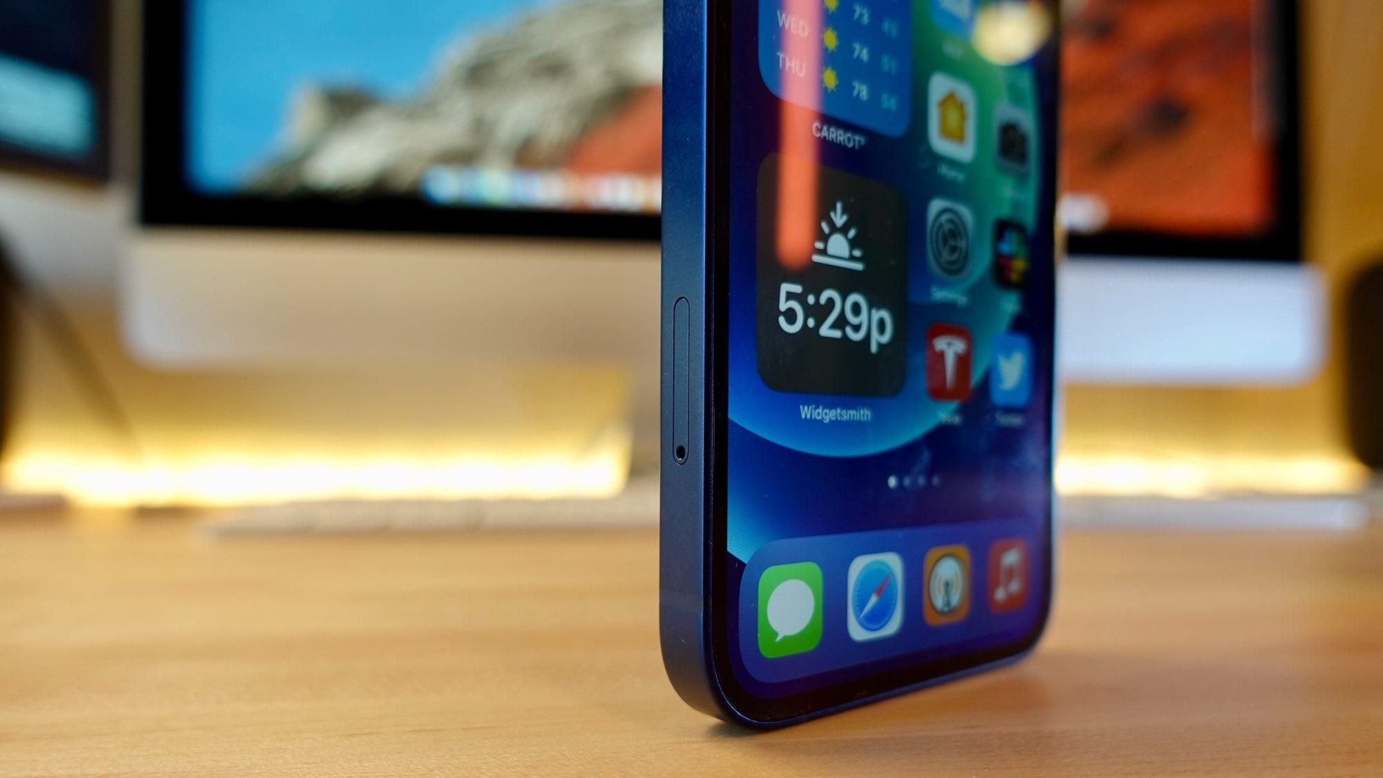 Обновления iOS 14.2.1 исправило ошибку с экраном iPhone 12 mini Обновления iOS 14.2.1 исправило ошибку с экраном iPhone 12 mini