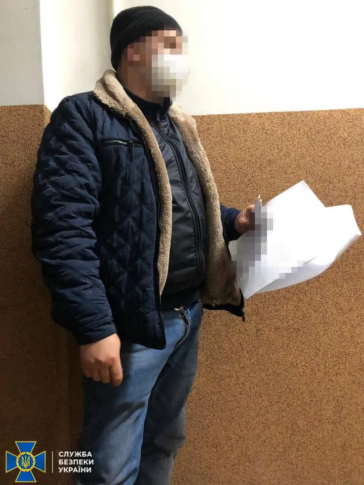 Ховався в Росії 7 років: СБУ затримала екскерівника райвідділу поліції Львівщини – фото Ховався в Росії 7 років: СБУ затримала екскерівника райвідділу поліції Львівщини – фото