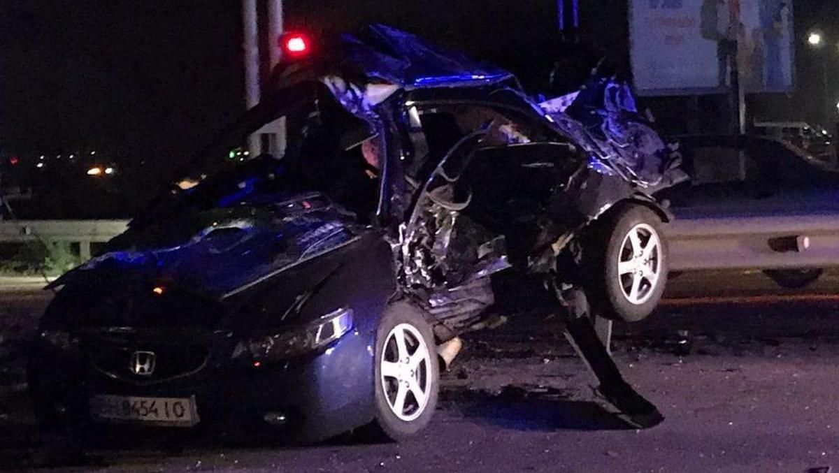 Біля 7 кілометру в Одесі сталася нищівна ДТП Біля 7 кілометру в Одесі сталася нищівна ДТП