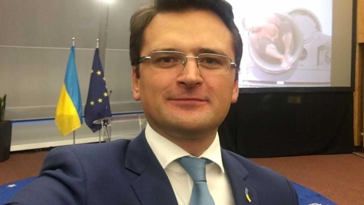 Кулеба мемом відреагував на заяву Лукашенка про спецагентів з Америки Кулеба мемом відреагував на заяву Лукашенка про спецагентів з Америки