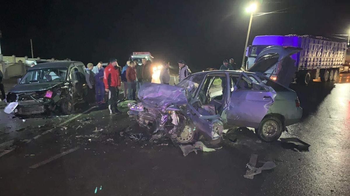 В Винницкой области в ужасном ДТП погиб секретарь суда В Винницкой области в ужасном ДТП погиб секретарь суда