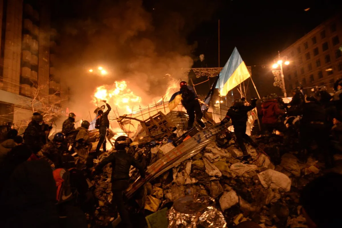 Сутички на Майдані після підписання диктаторських законів