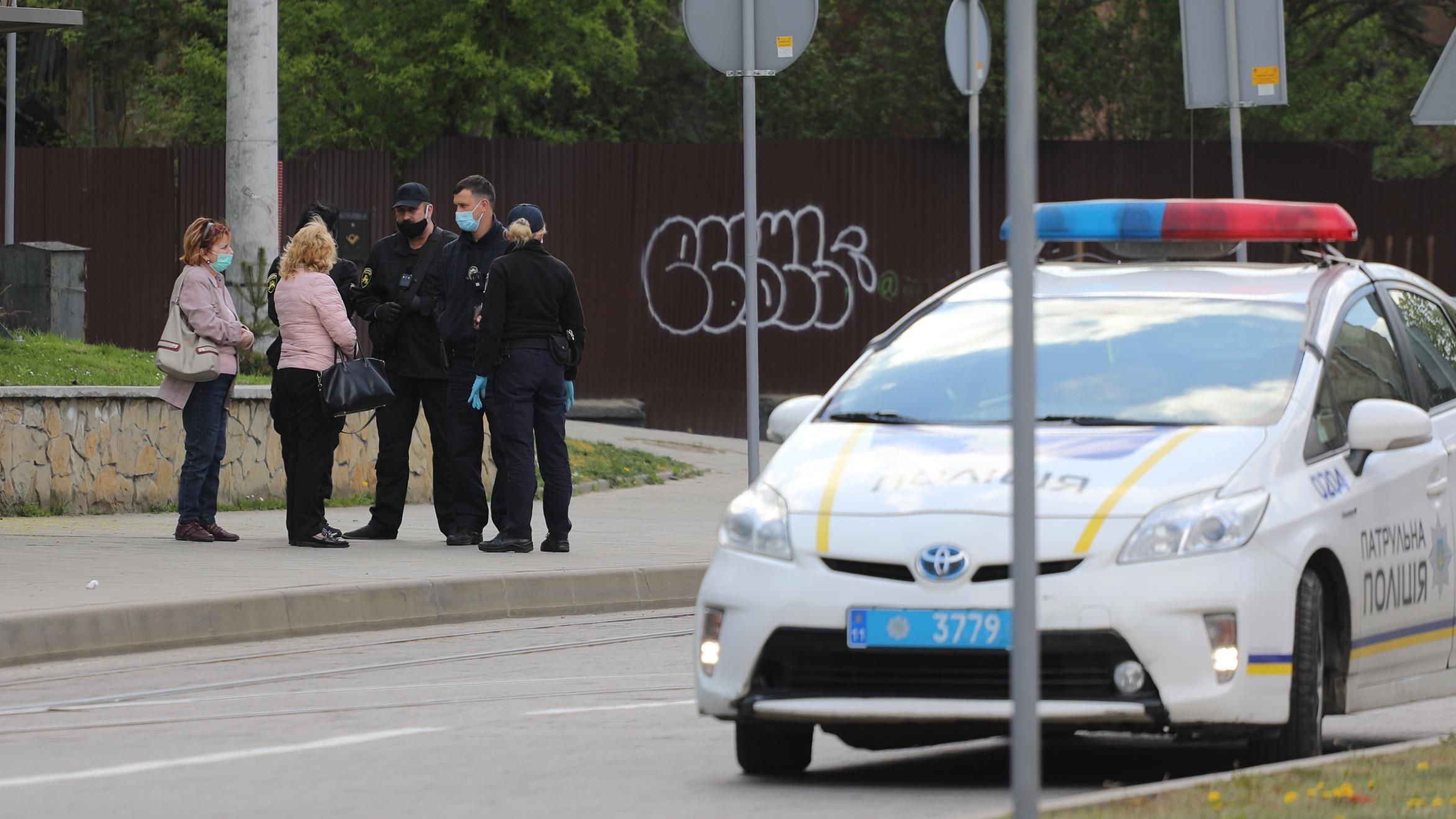 Поліція ще не штрафує за відсутність маски та пояснює чому