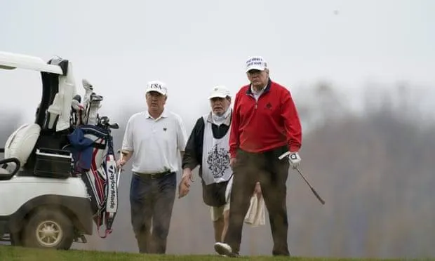 Трамп і гольф