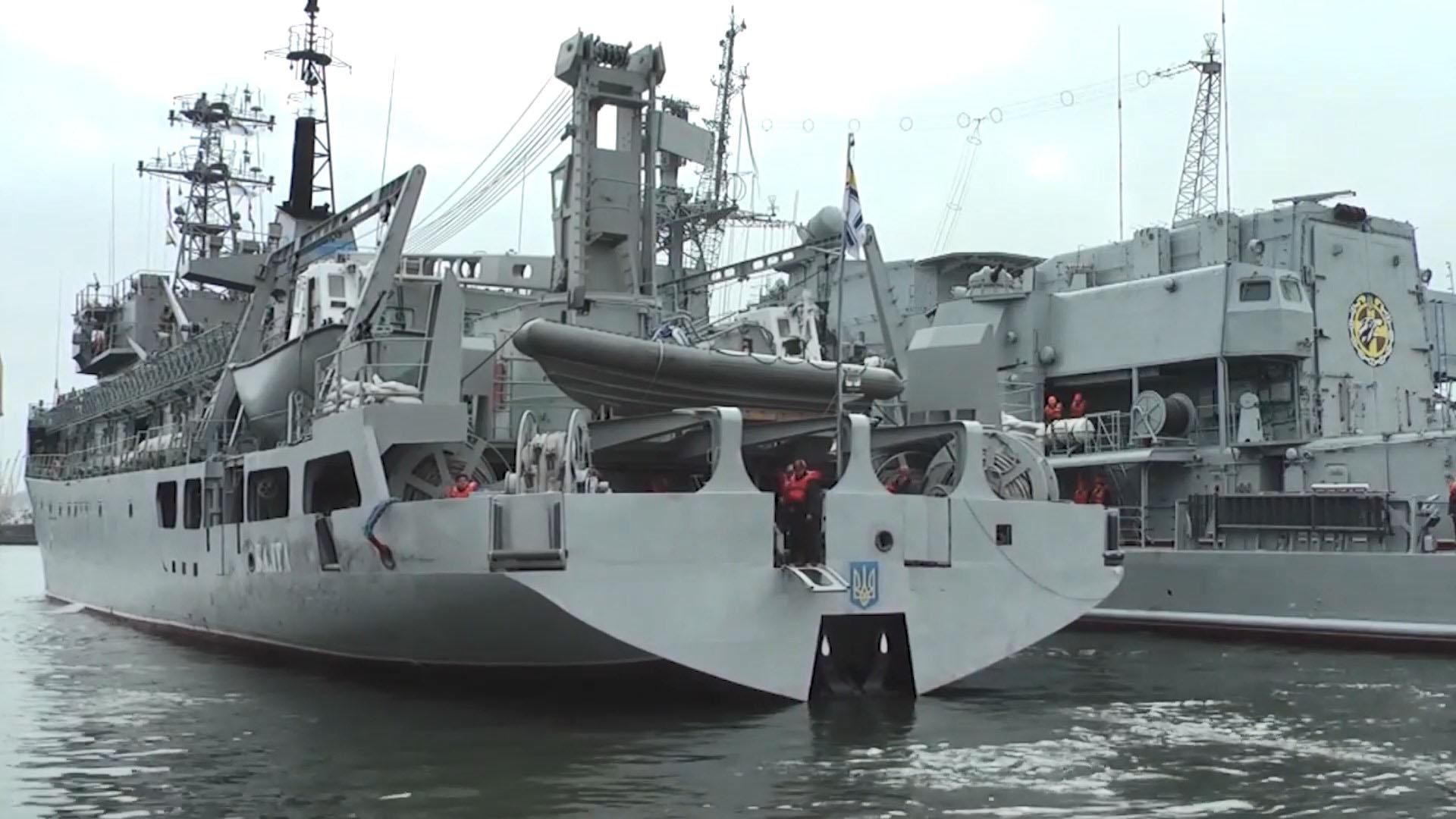 Техніка війни: Судно Балта вийшло в море. Бій США з винищувачами Техніка війни: Судно Балта вийшло в море. Бій США з винищувачами