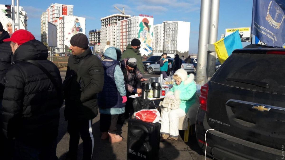 Работники 7 километра в Одессе протестуют против локдауну на выходных Работники 7 километра в Одессе протестуют против локдауну на выходных