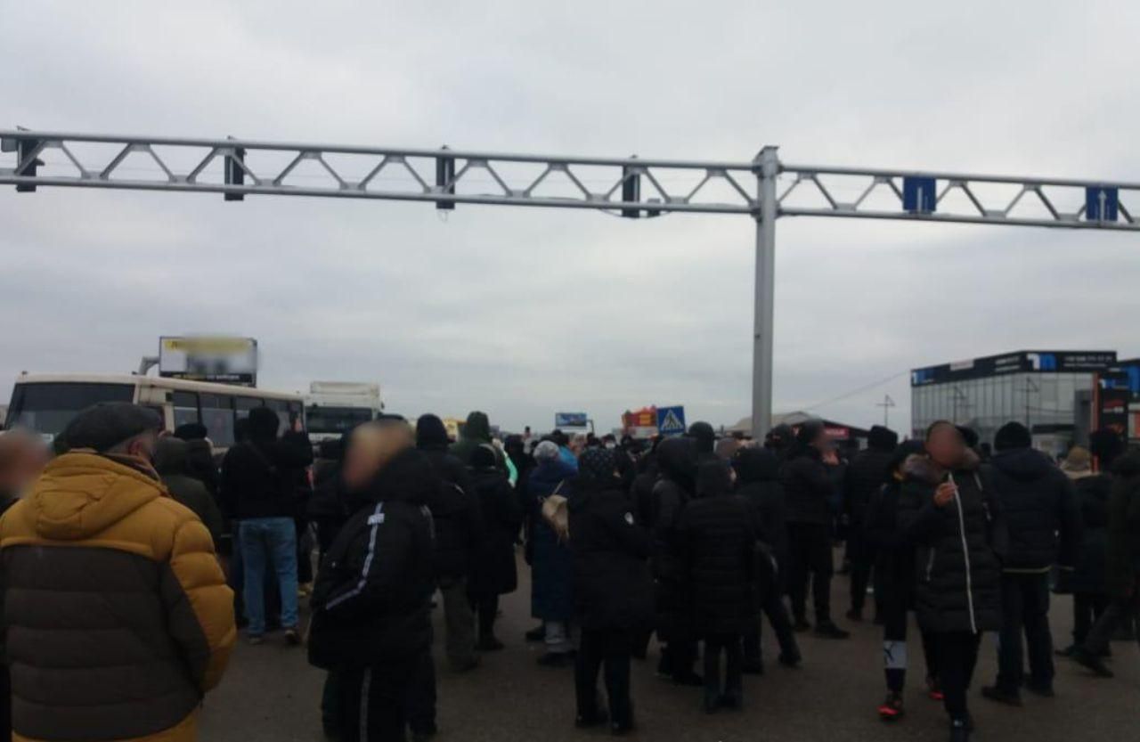 Працівникам 7 кілометру загрожує до 3 років обмеження волі Працівникам 7 кілометру загрожує до 3 років обмеження волі