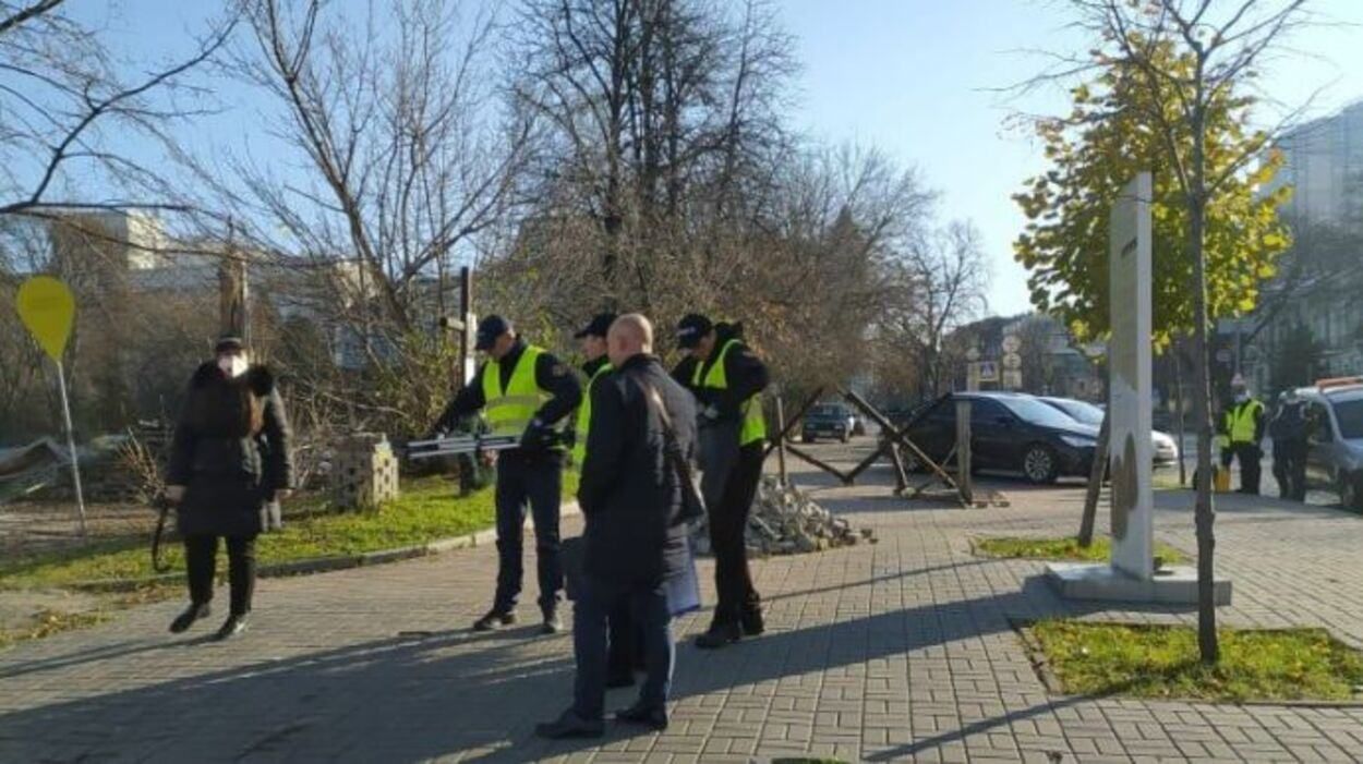 У музей Революції Гідності прийшли з перевіркою У музей Революції Гідності прийшли з перевіркою