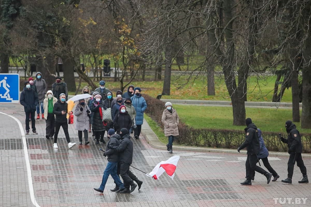 Пенсіонери у Білорусі влаштували Марш мудрості, є затримані