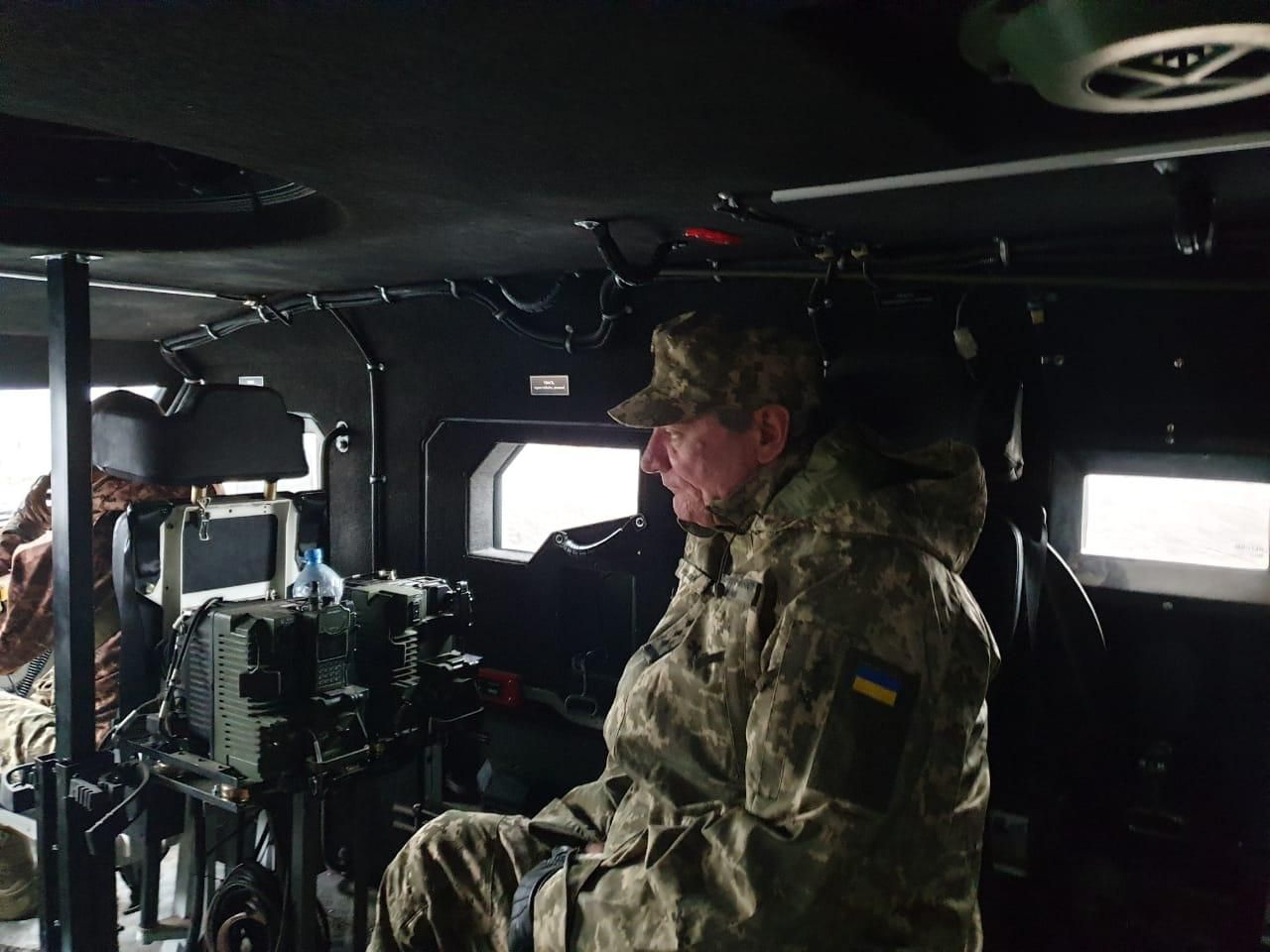 Озброєння потребує оновлення, – Уруський після візиту в зону ООС Озброєння потребує оновлення, – Уруський після візиту в зону ООС