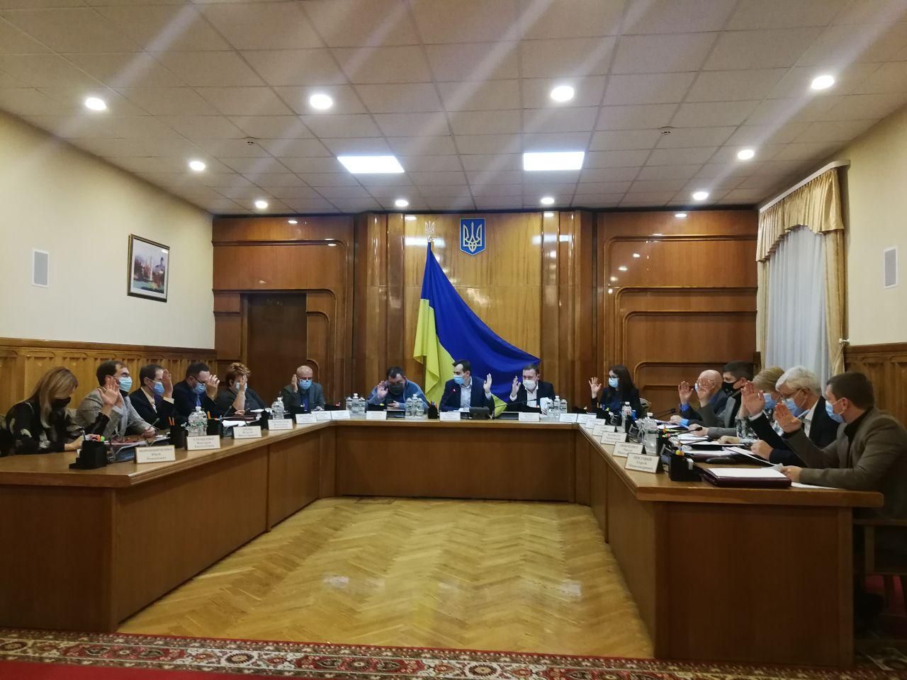 Уряд призупинив постанову про підвищення зарплат освітян до 2022 року Уряд призупинив постанову про підвищення зарплат освітян до 2022 року