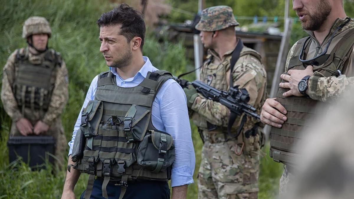 Как украинцы оценивают действия Зеленского по поводу  мира на Донбассе