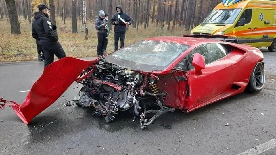 аварія Lamborghini Huracan у Києві аварія Lamborghini Huracan у Києві