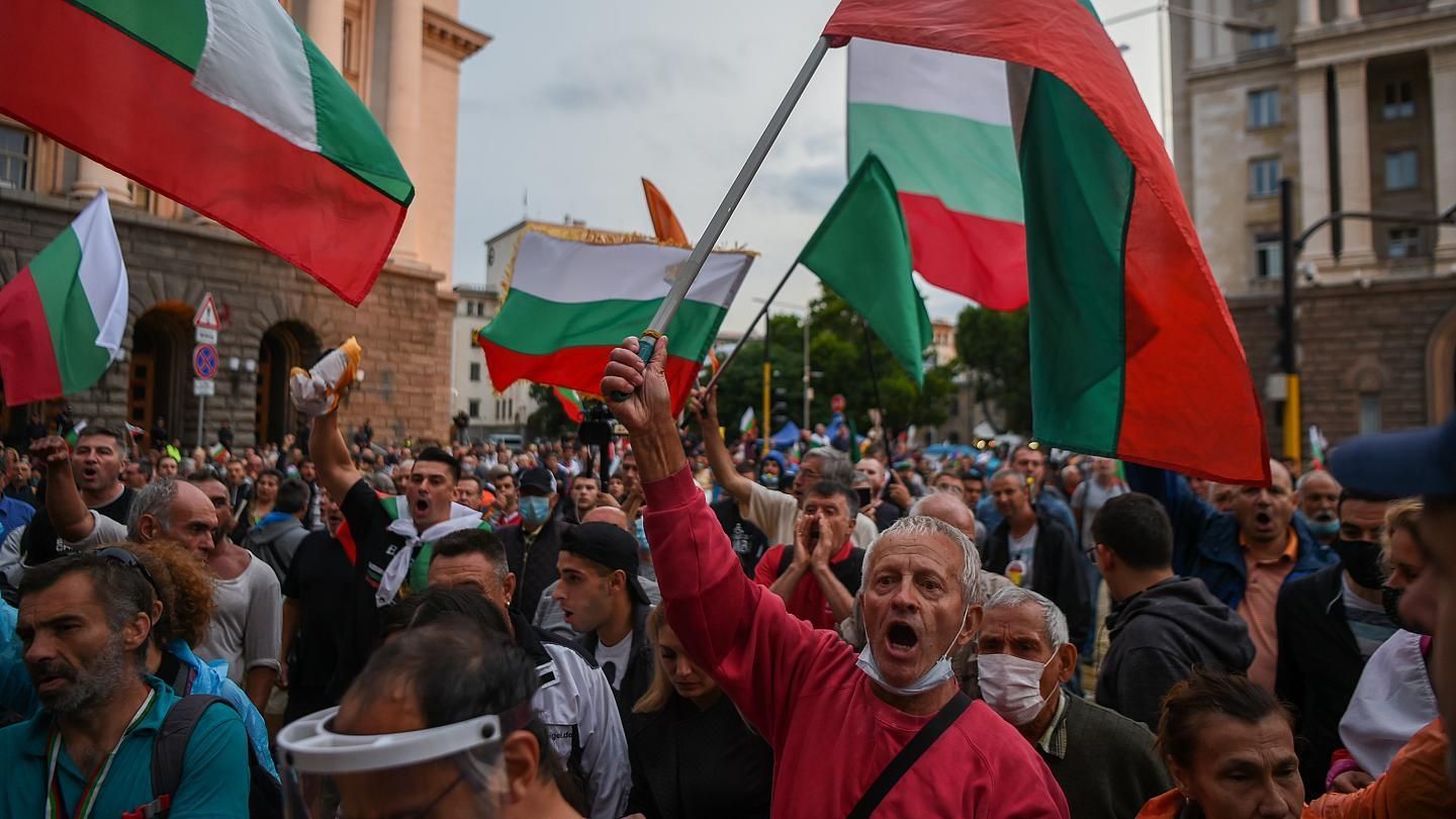 Протесты в Болгарии из-за COVID-19