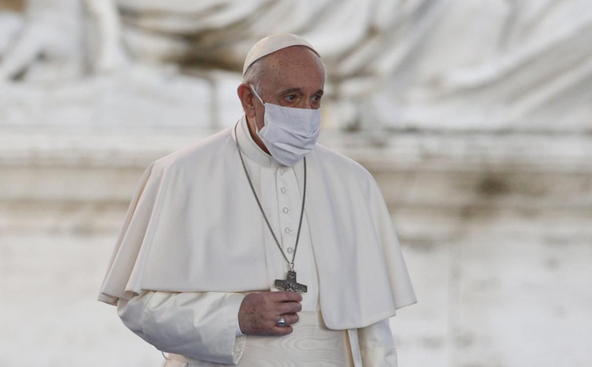 Папа Римский раскритиковал противников ношения масок