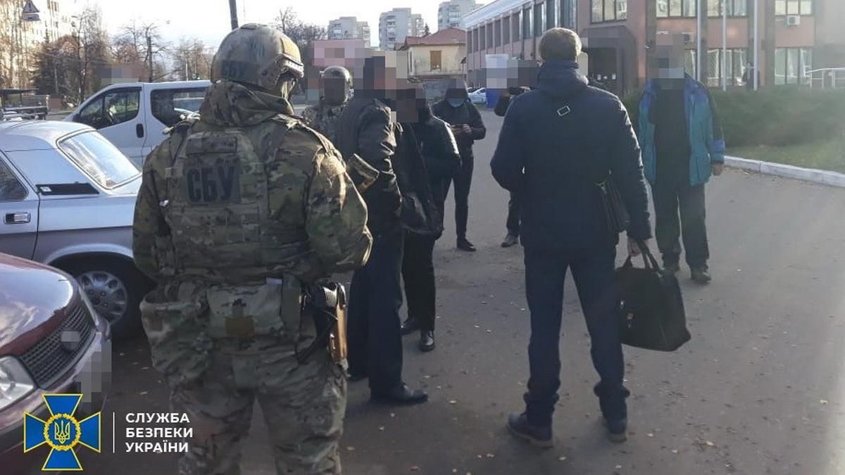 У Чернігові СБУ затримала проросійського пропагандиста У Чернігові СБУ затримала проросійського пропагандиста