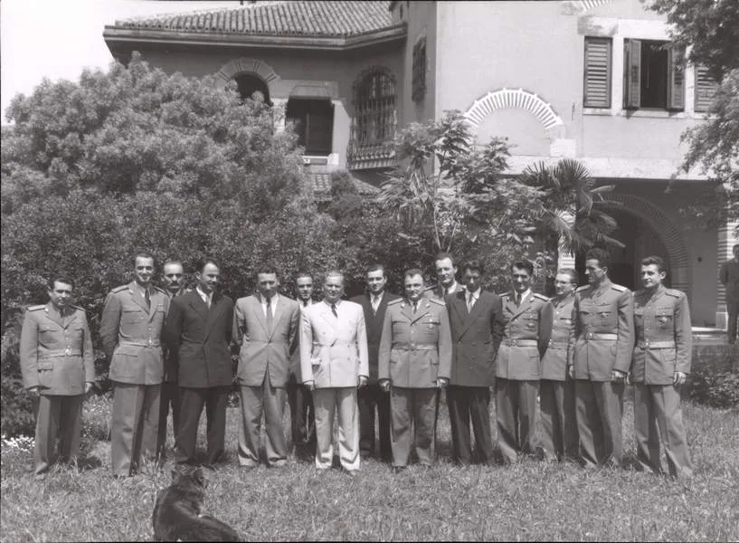 Йосип Тіто з агентами UDBA Йосип Тіто з агентами UDBA