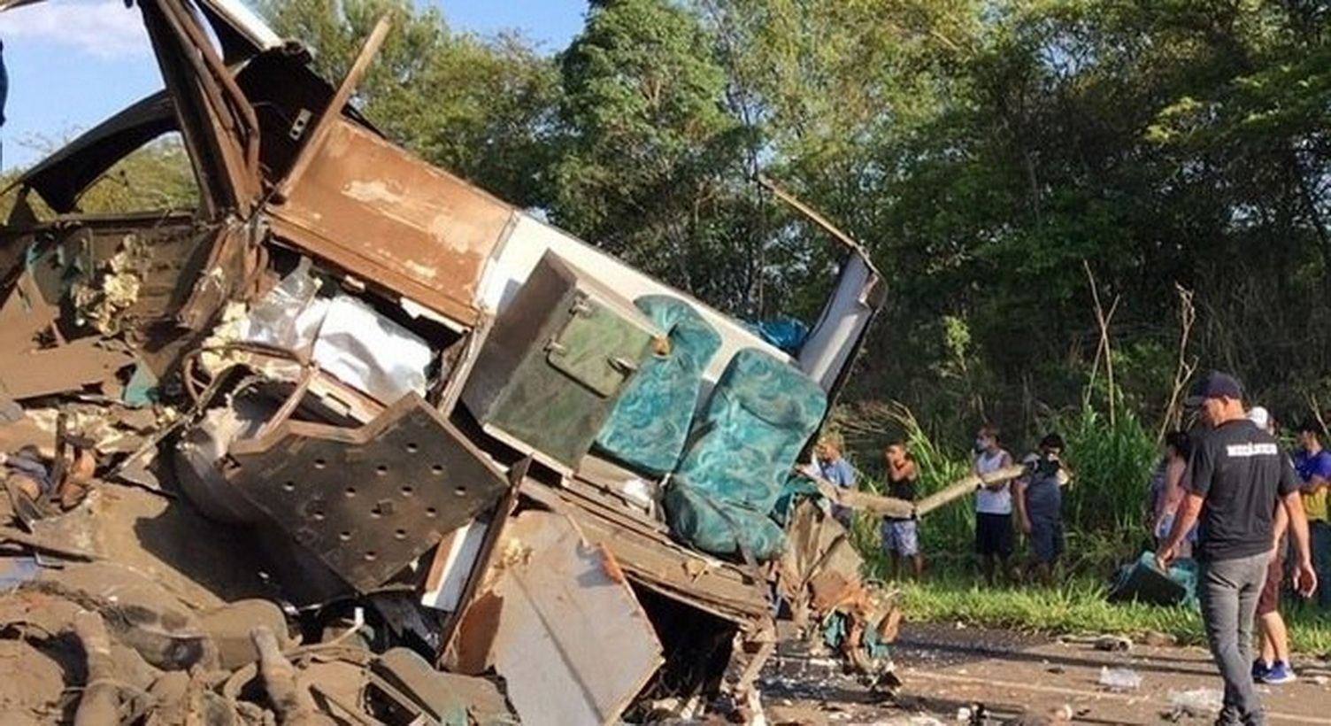У Бразилії автобус врізався у вантажівку: жертвами стали вже 37 людей 