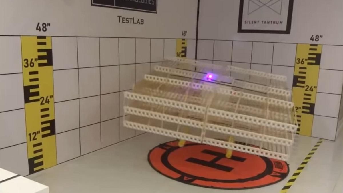 Стартап показал дрон, который летает на ионном двигателе: видео Стартап показал дрон, который летает на ионном двигателе: видео