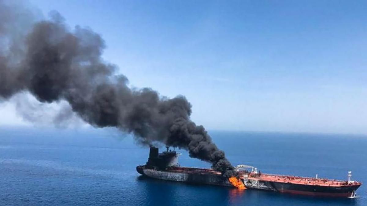 В Саудовской Аравии 25 ноября подорвался нефтяной танкер