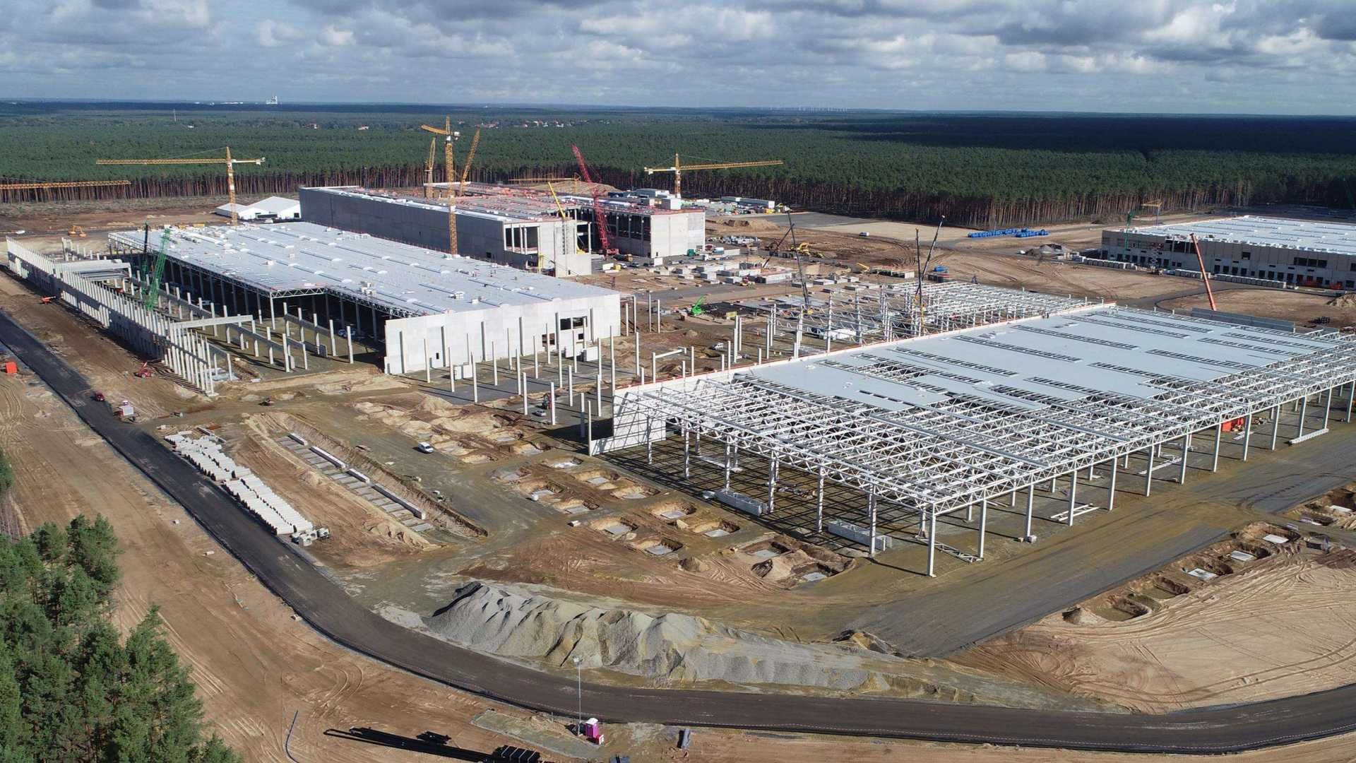 Ілон Маск розповів про новий завод акумуляторів Tesla Ілон Маск розповів про новий завод акумуляторів Tesla