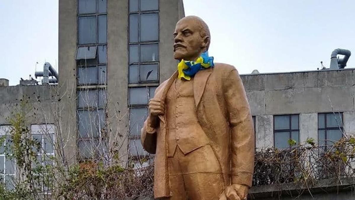У Києві підприємець встановив пам’ятник Леніна: хотів трохи заробити
