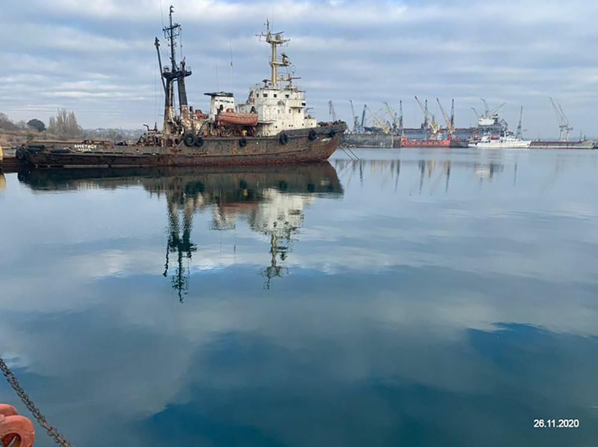 АМПУ приховала про розлив нафти у Чорному морі АМПУ приховала про розлив нафти у Чорному морі