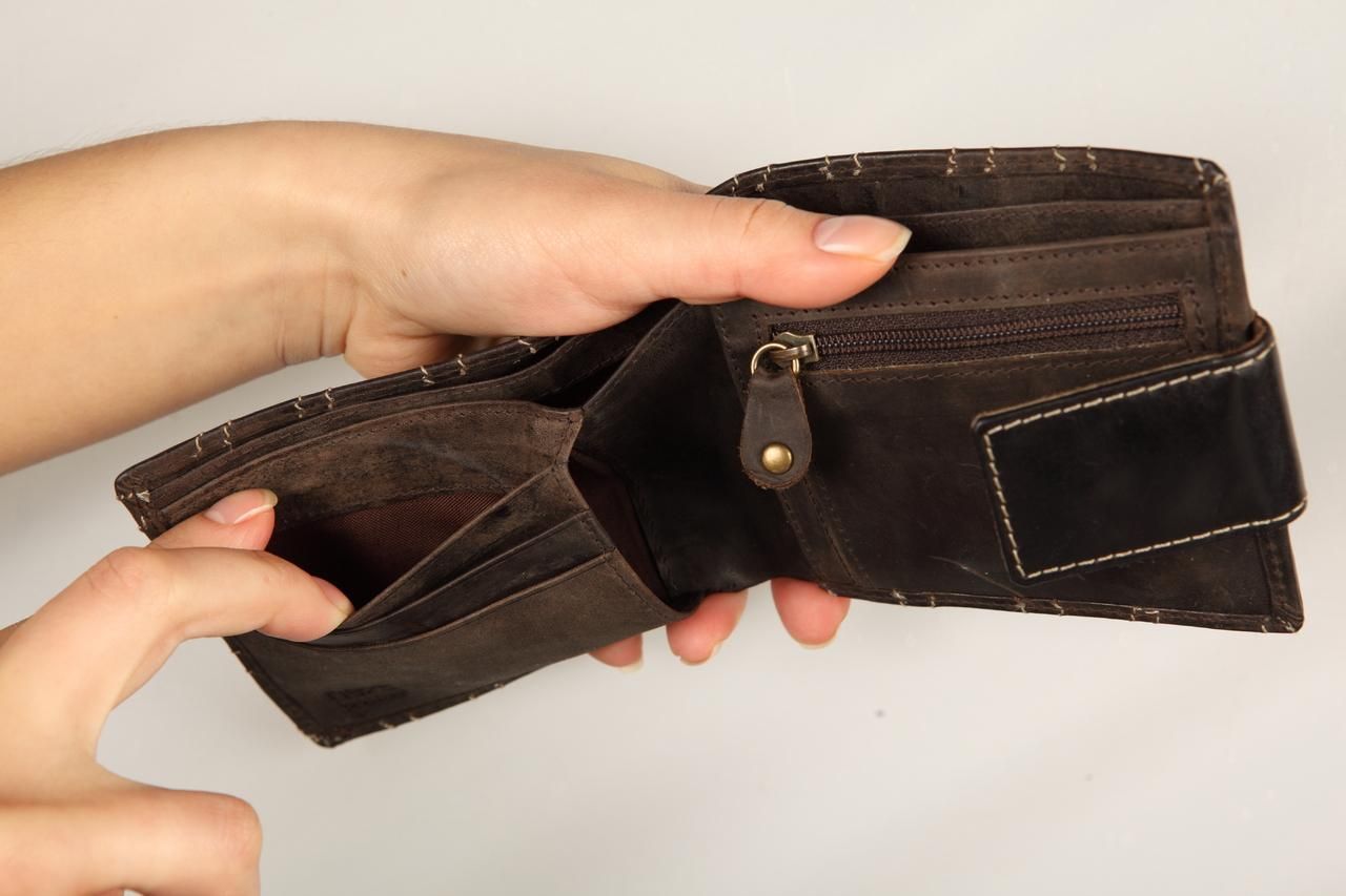 В Україні зросли зарплатні борги у жовтні: дані по областях і галузях В Україні зросли зарплатні борги у жовтні: дані по областях і галузях