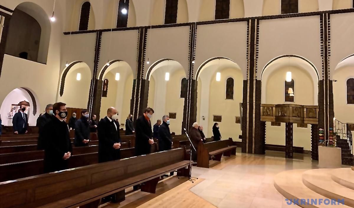 В Берлине почтили память жертв Голодомора в Украине В Берлине почтили память жертв Голодомора в Украине