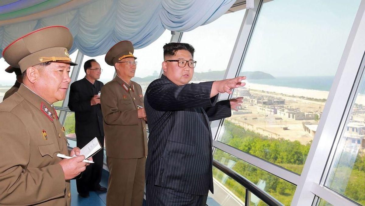 Ким Чен Ын в гневе и ведет себя безрассудно – боится COVID-19, – СМИ