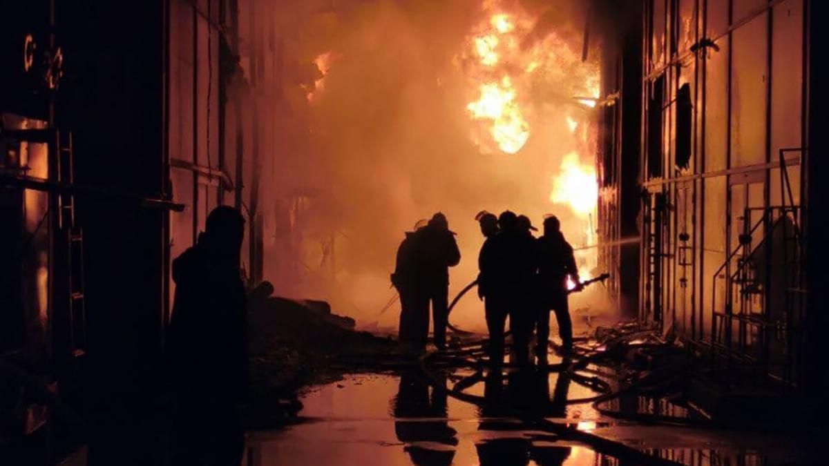 В Харькове горел рынок Барабашово 28 ноября 2020: фото, видео